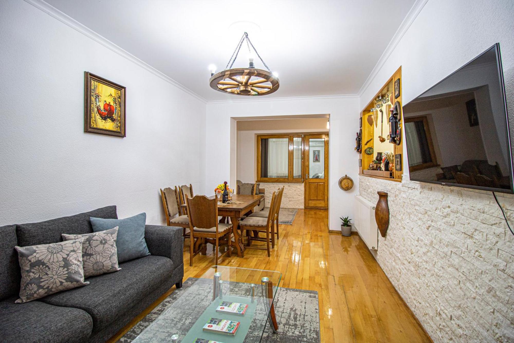 Cozy Apartment on Kostava Tbilisi Zewnętrze zdjęcie