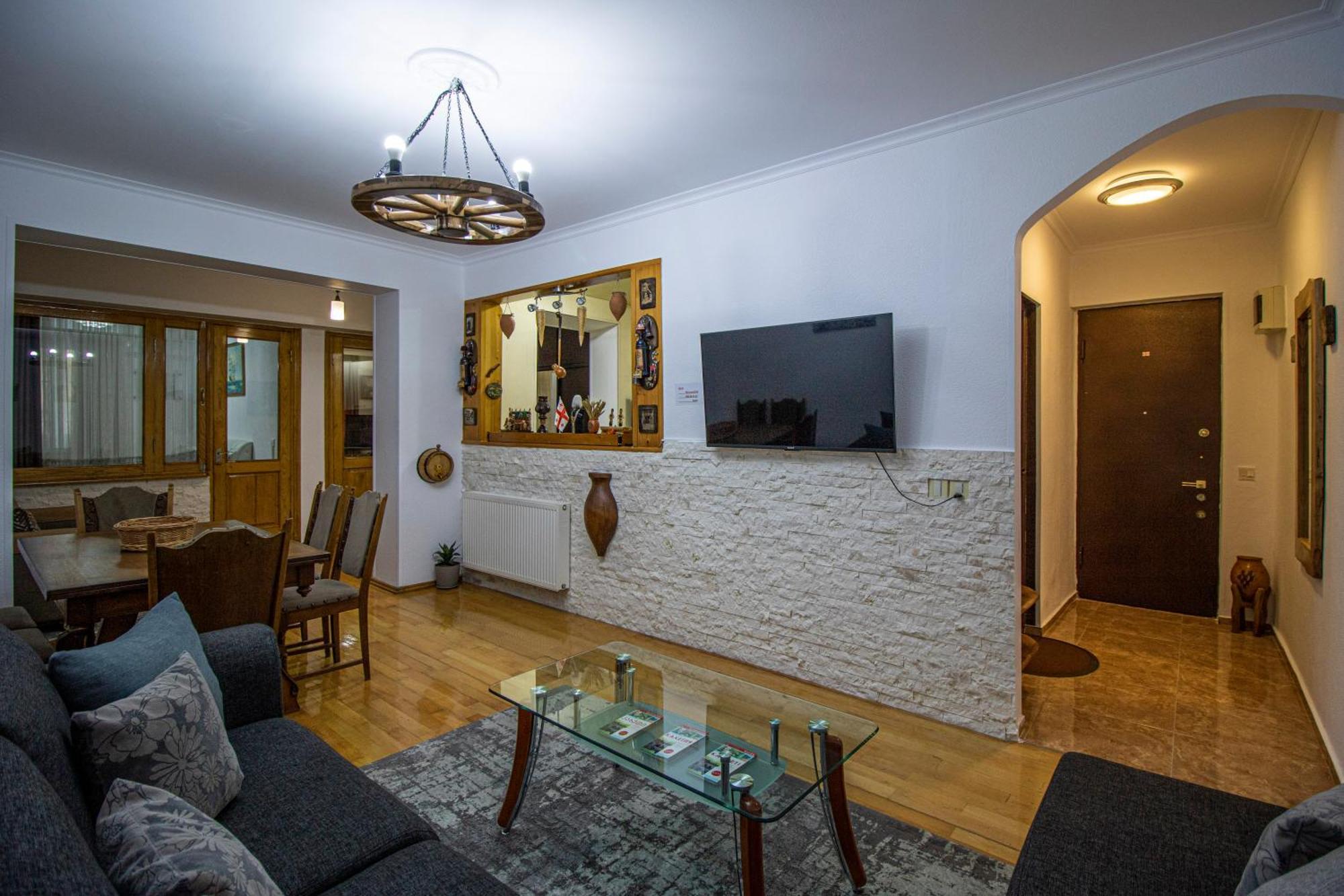 Cozy Apartment on Kostava Tbilisi Zewnętrze zdjęcie